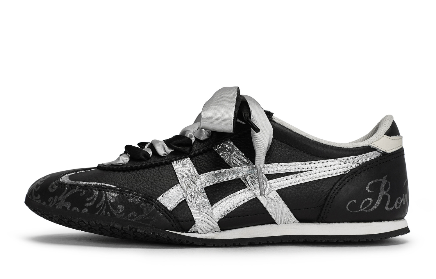 Machu Racer 811 Производство, Романтичные Дышащие Низкие Повседневные Туфли Unisex Черный Серый Серебристый Onitsuka Tiger, черный серыйсеребряный
Machu Racer 811 Производство, Романтичные Дышащие Низкие Повседневные Туфли Unisex Черный Серый Серебристый Onitsuka Tiger, черный серыйсеребряный