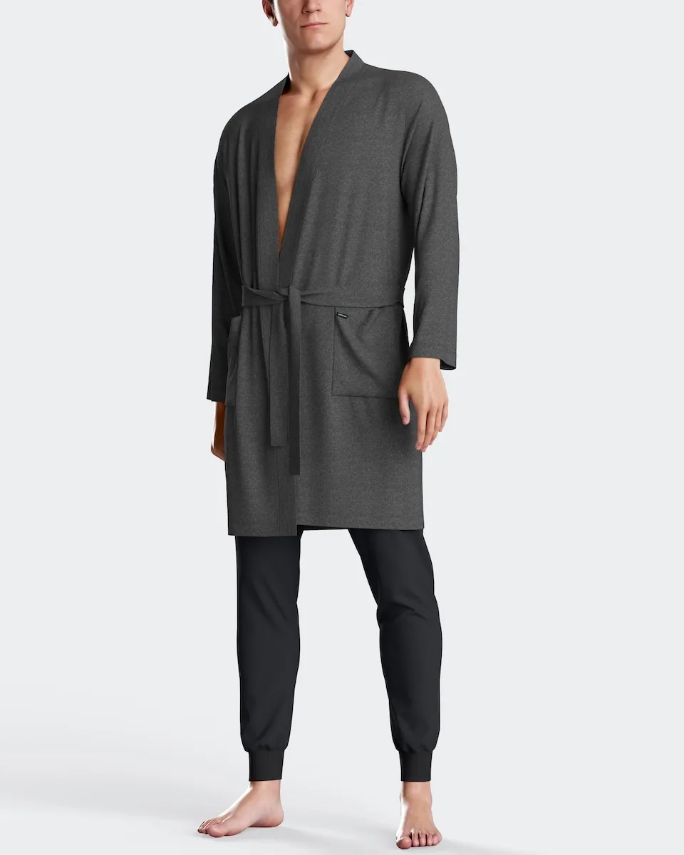 Мужской халат из чесаного хлопка серого цвета Impetus
Мужской халат из чесаного хлопка серого цвета Impetus