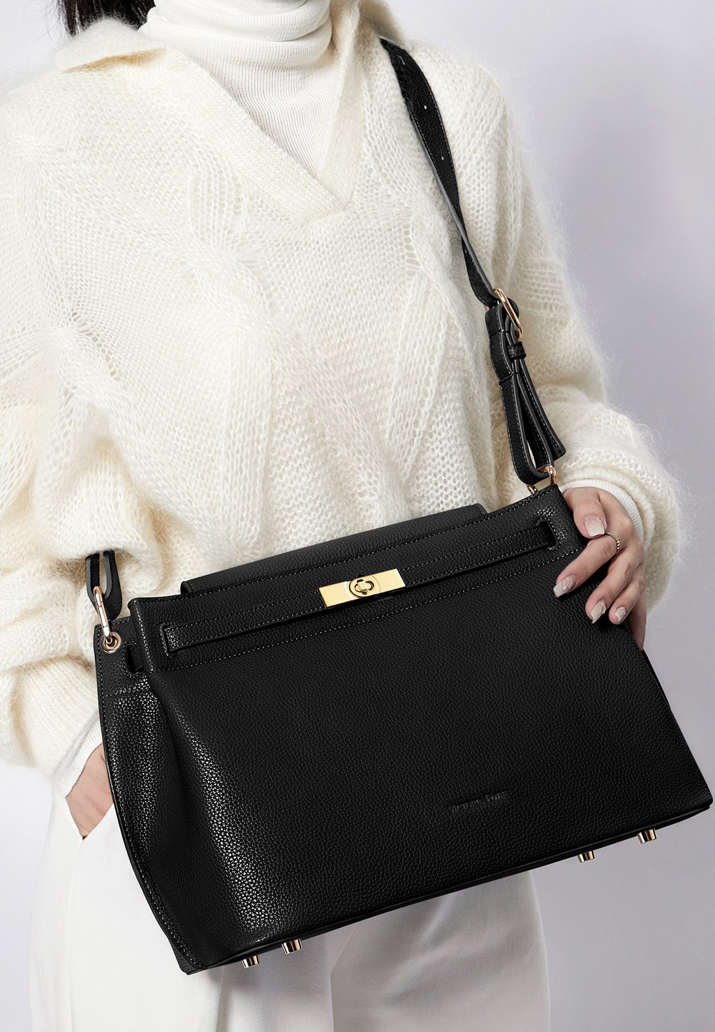 Сумка через плечо ALLA Victoria Hyde, черный
Сумка через плечо ALLA Victoria Hyde, черный