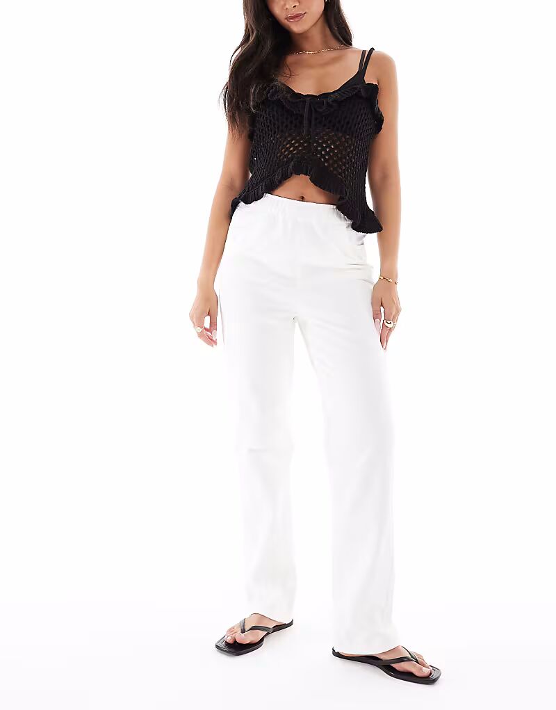 Джинсы Miss Selfridge прямого кроя с эластичной талией цвета экрю
Джинсы Miss Selfridge прямого кроя с эластичной талией цвета экрю