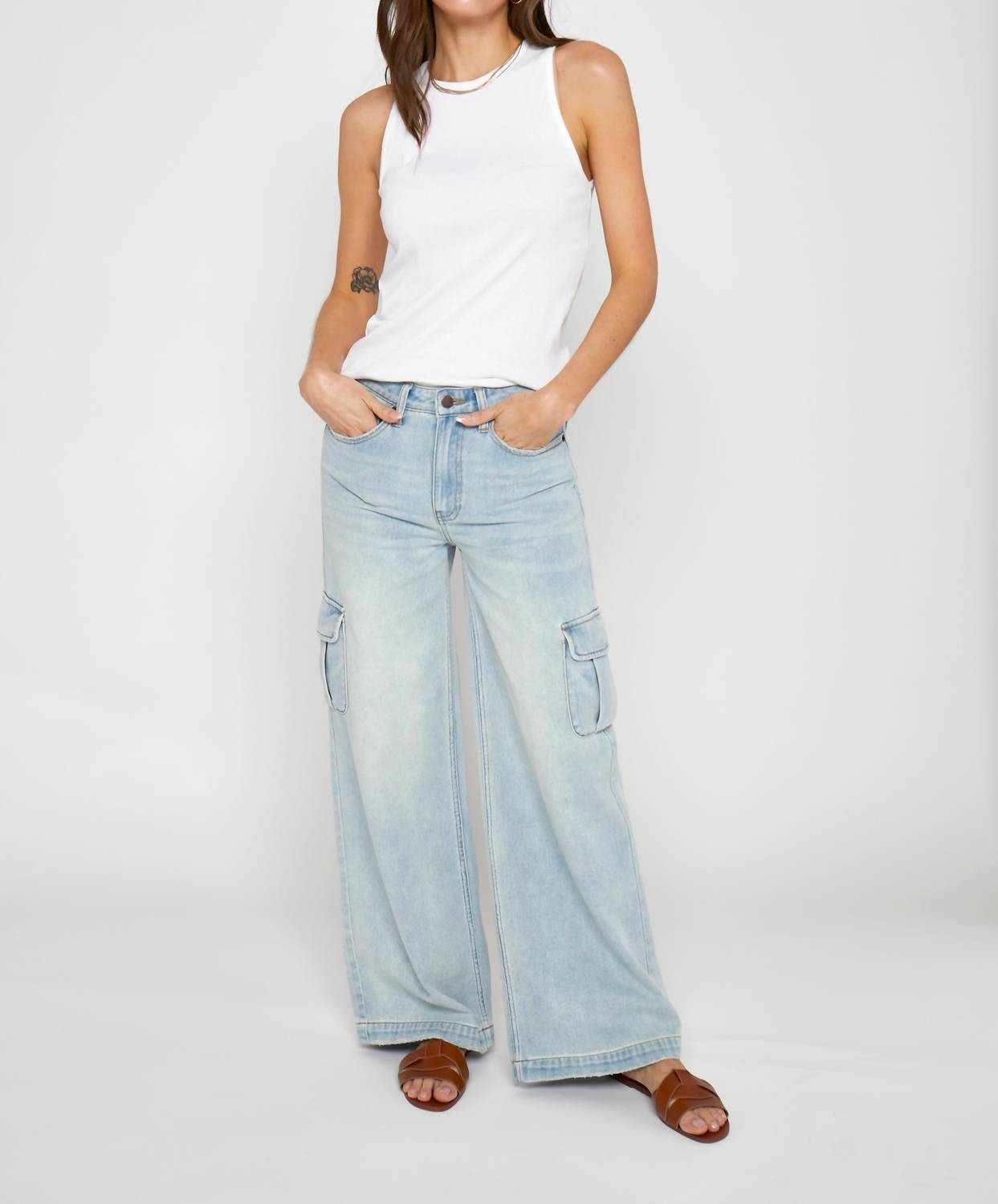 Джинсы карго Madison средней посадки в отеле «Калифорния» Oliver Logan, Hotel California
Джинсы карго Madison средней посадки в отеле «Калифорния» Oliver Logan, Hotel California