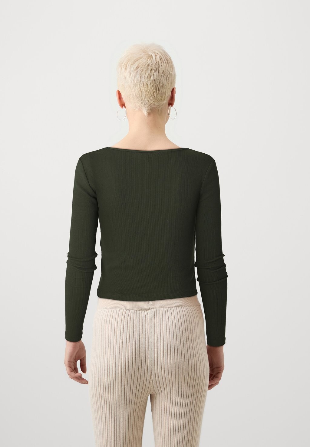 Топ с длинными рукавами ONLKAYA VNECK ONLY Petite, темно-зеленый
Топ с длинными рукавами ONLKAYA VNECK ONLY Petite, темно-зеленый