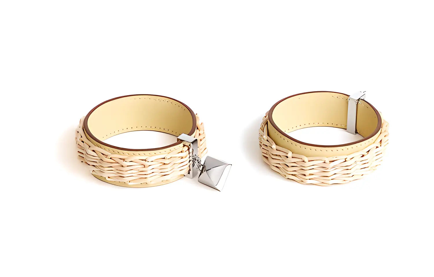 HERMES Серьги Medor для женщин желтые
HERMES Серьги Medor для женщин желтые