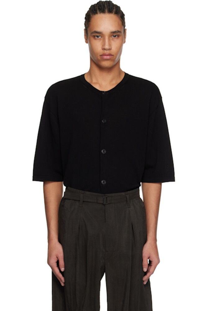 Черная рубашка с коротким рукавом на пуговицах LEMAIRE
Черная рубашка с коротким рукавом на пуговицах LEMAIRE