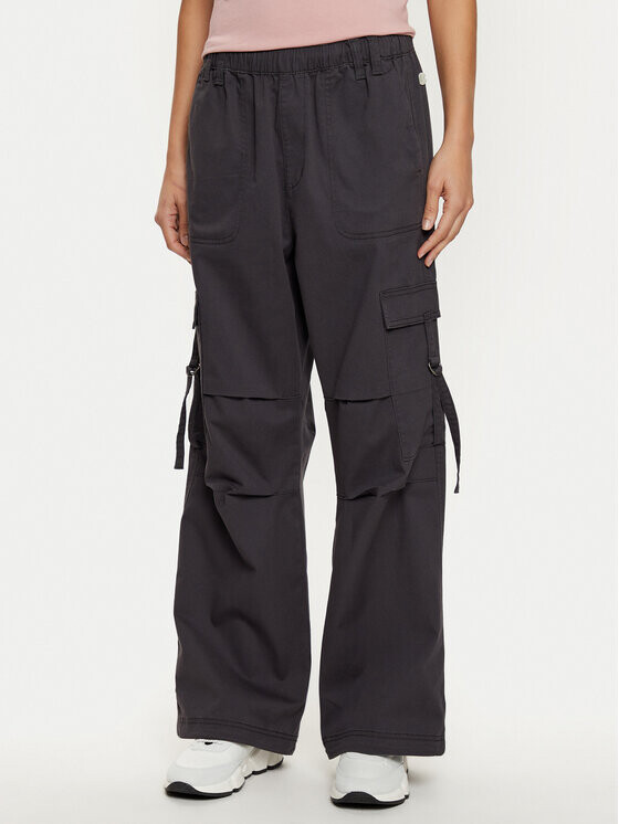 Спортивные брюки оверсайз Champion, серый
Спортивные брюки оверсайз Champion, серый