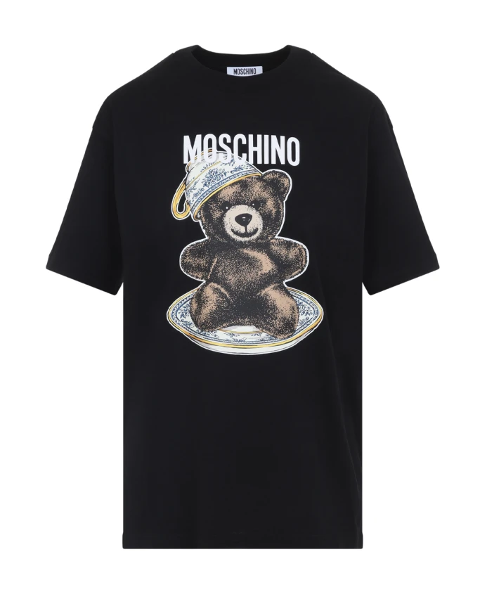 Коллекция черных футболок и поло осень-зима 2025 Moschino, черный
Коллекция черных футболок и поло осень-зима 2025 Moschino, черный