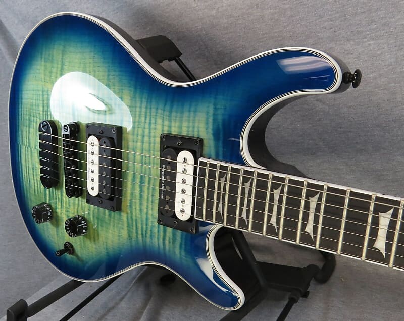 Электрогитара Dean Icon Select
Электрогитара Dean Icon Select