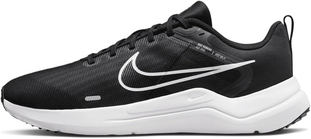Мужские кроссовки Nike, белый/черный/серый
Мужские кроссовки Nike, белый/черный/серый