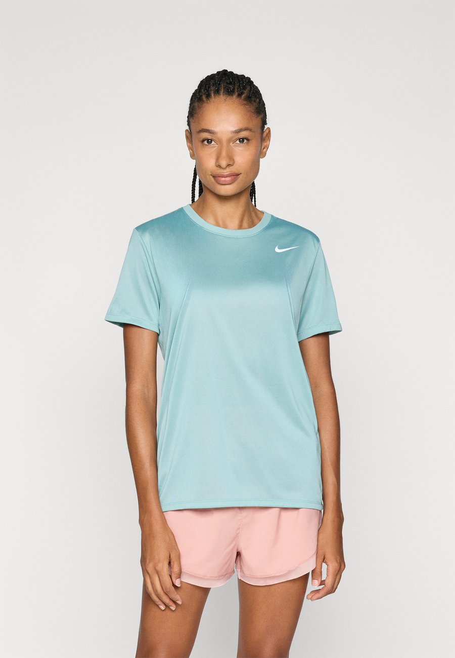 Футболка Nike Performance TEE, Cannon/Light Green
Футболка Nike Performance TEE, Cannon/Light Green