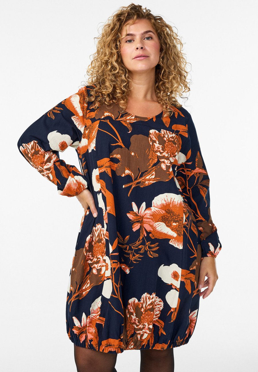 Платье Zizzi Day dress, Black Aop Flower/Black
Платье Zizzi Day dress, Black Aop Flower/Black