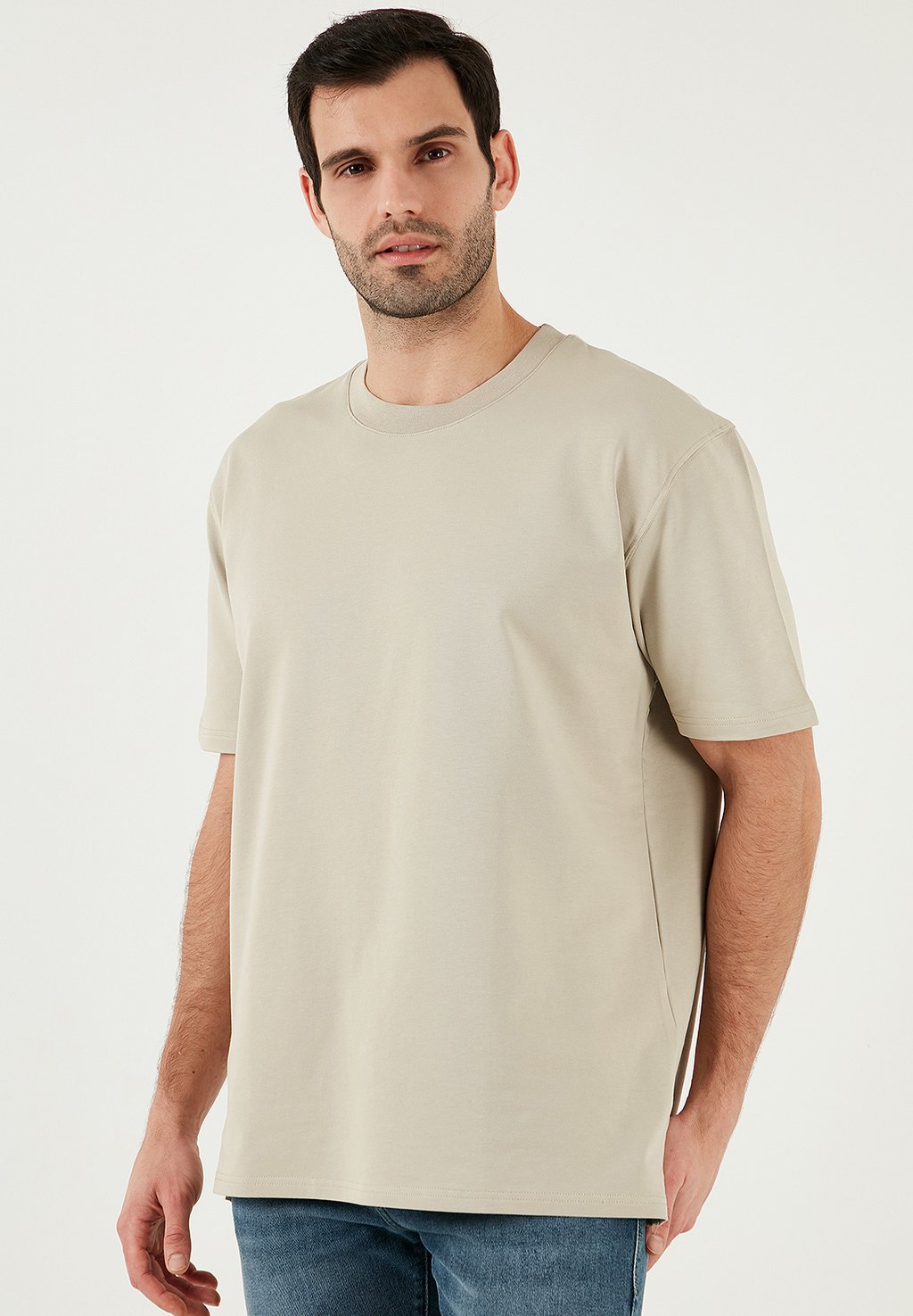 Базовая футболка Buratti, цвет Stone
Базовая футболка Buratti, цвет Stone