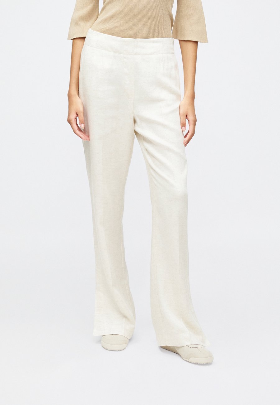 Брюки DAY Birger et Mikkelsen MILO SUMMER, Pistachio Shell/Beige
Брюки DAY Birger et Mikkelsen MILO SUMMER, Pistachio Shell/Beige