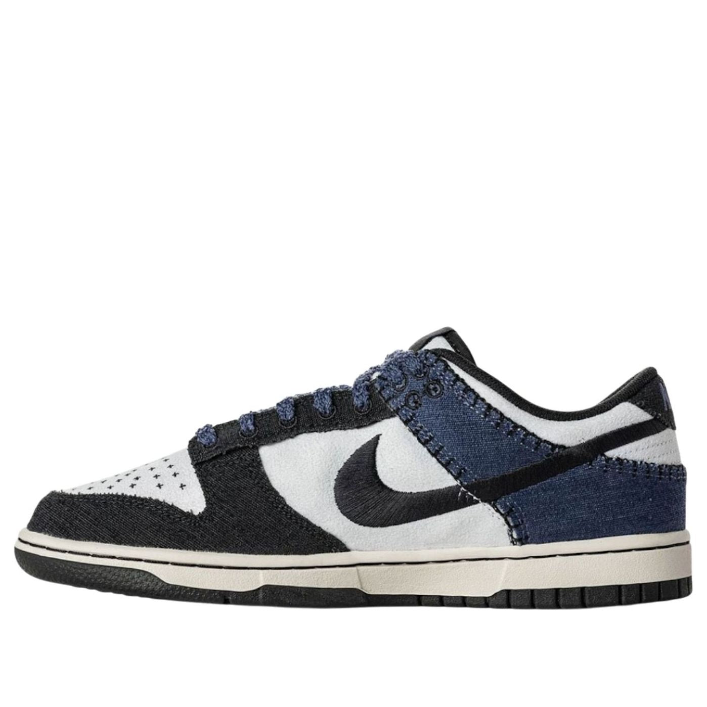 Nike Dunk Low 'Sanded Purple'
Nike Dunk Low 'Sanded Purple'