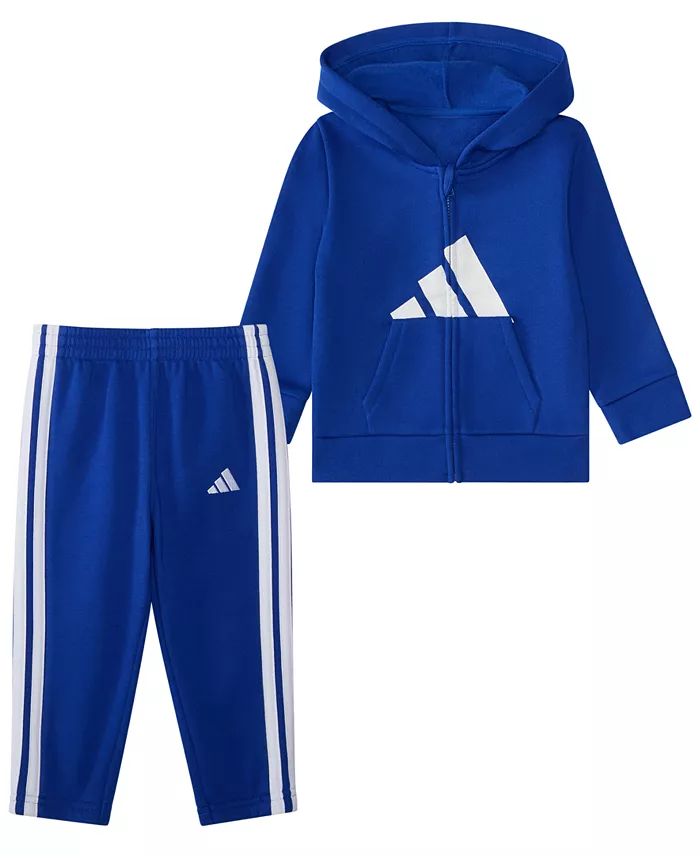 Детский комплект для мальчиков из худи и джоггеров 2 предмета Adidas
Детский комплект для мальчиков из худи и джоггеров 2 предмета Adidas