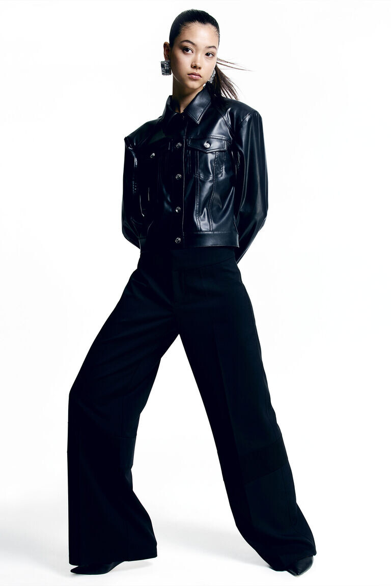 Широкие брюки строгого кроя H&M, черный
Широкие брюки строгого кроя H&M, черный