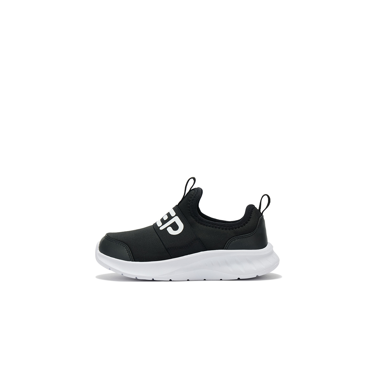 XTEP Кроссовки детские белые с противоскользящей амортизацией и низким верхом для детей от 3 до 7 лет
XTEP Кроссовки детские белые с противоскользящей амортизацией и низким верхом для детей от 3 до 7 лет