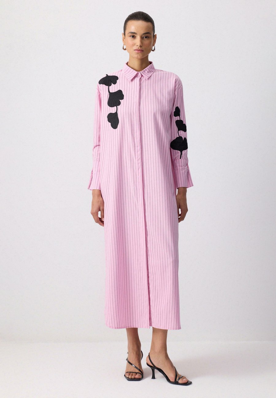 Платье Touché Privé EMBROIDERY DETAILED, Pink
Платье Touché Privé EMBROIDERY DETAILED, Pink