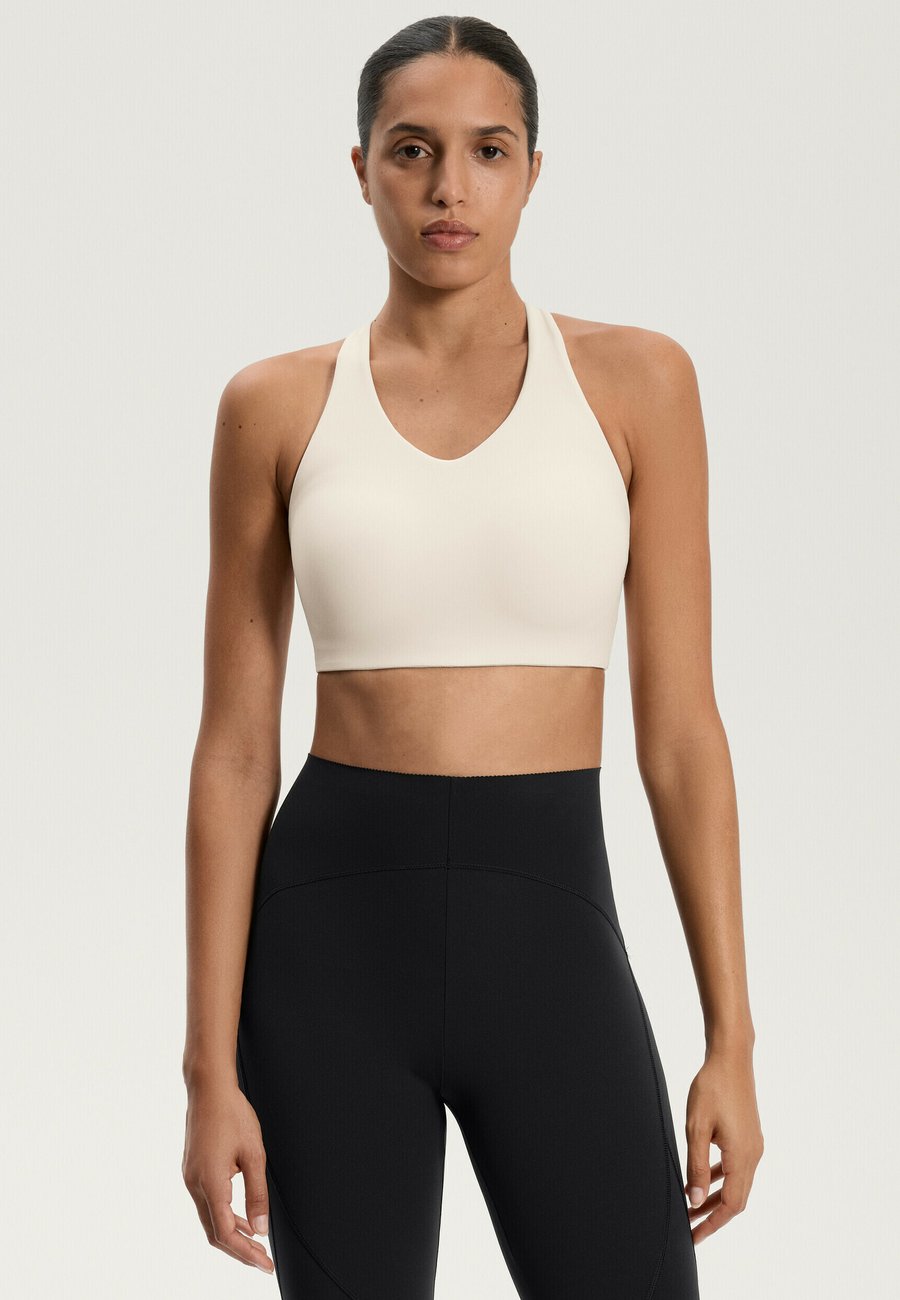 Бюстье OYSHO CROSSOVER BACK, White
Бюстье OYSHO CROSSOVER BACK, White