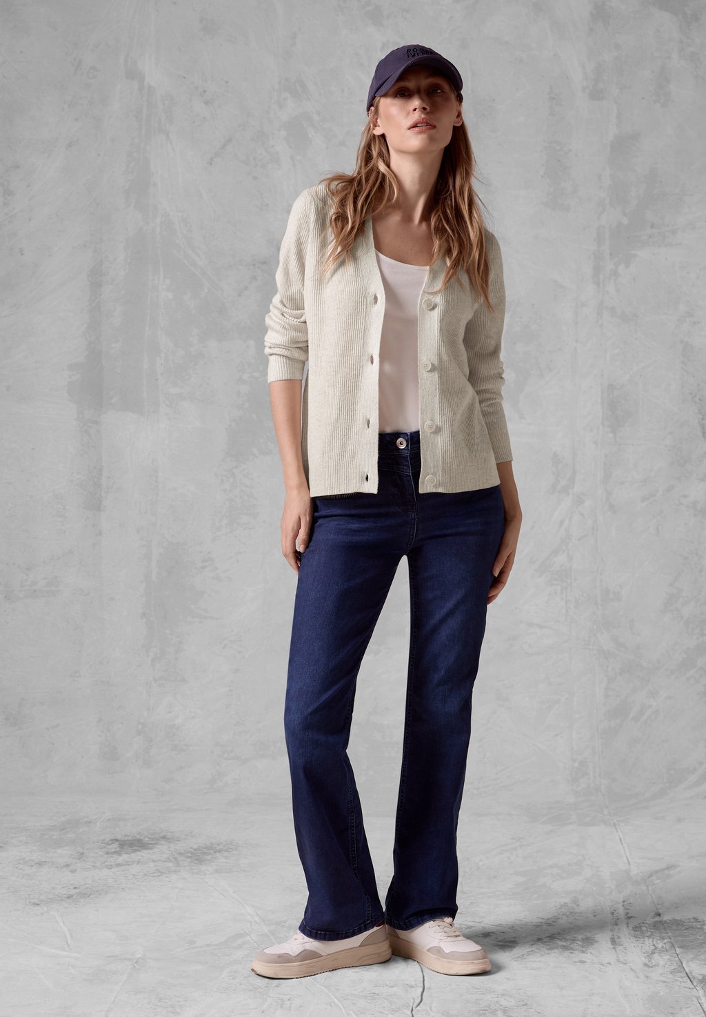 Кардиган Cecil, бежевый
Кардиган Cecil, бежевый