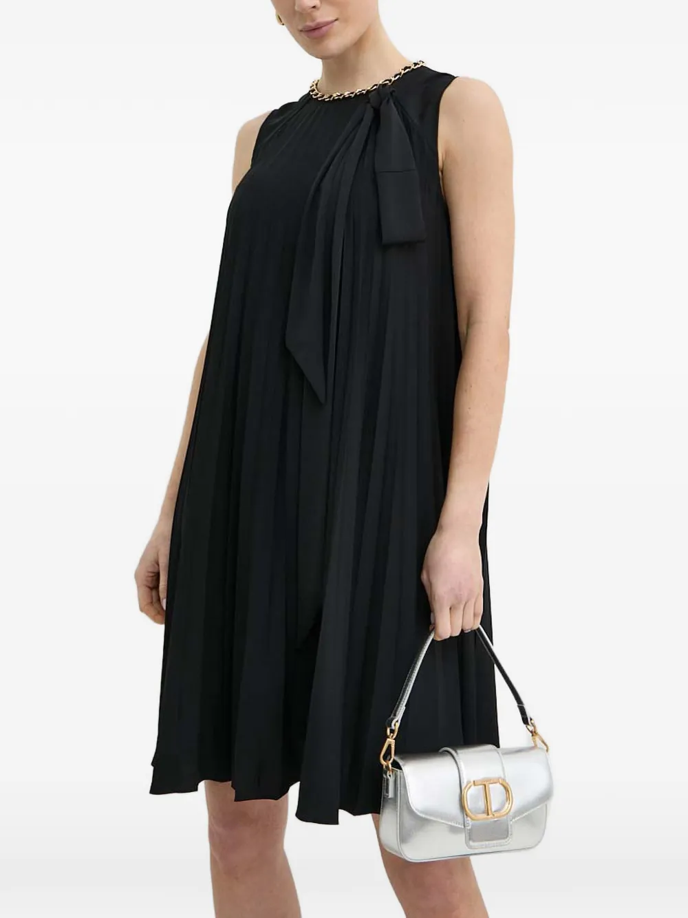 Плиссированное мини-платье Nissa, черный
Плиссированное мини-платье Nissa, черный