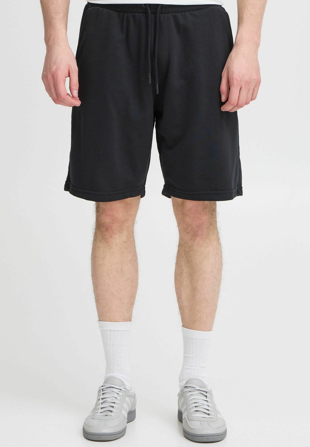 Шорты BHCANO - Tracksuit bottoms Blend, черный
Шорты BHCANO - Tracksuit bottoms Blend, черный