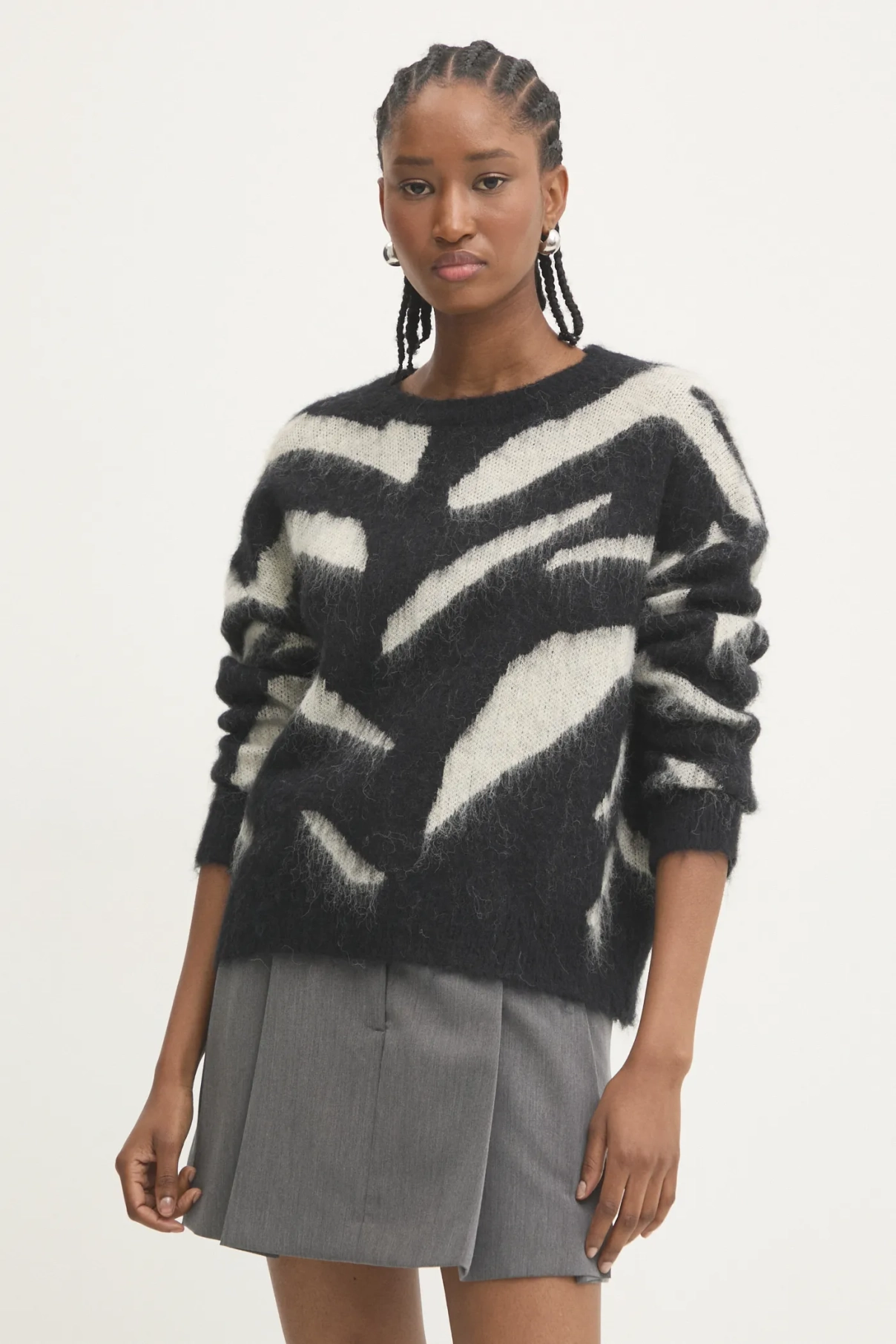 Шерстяной свитер Answear Lab, черный
Шерстяной свитер Answear Lab, черный