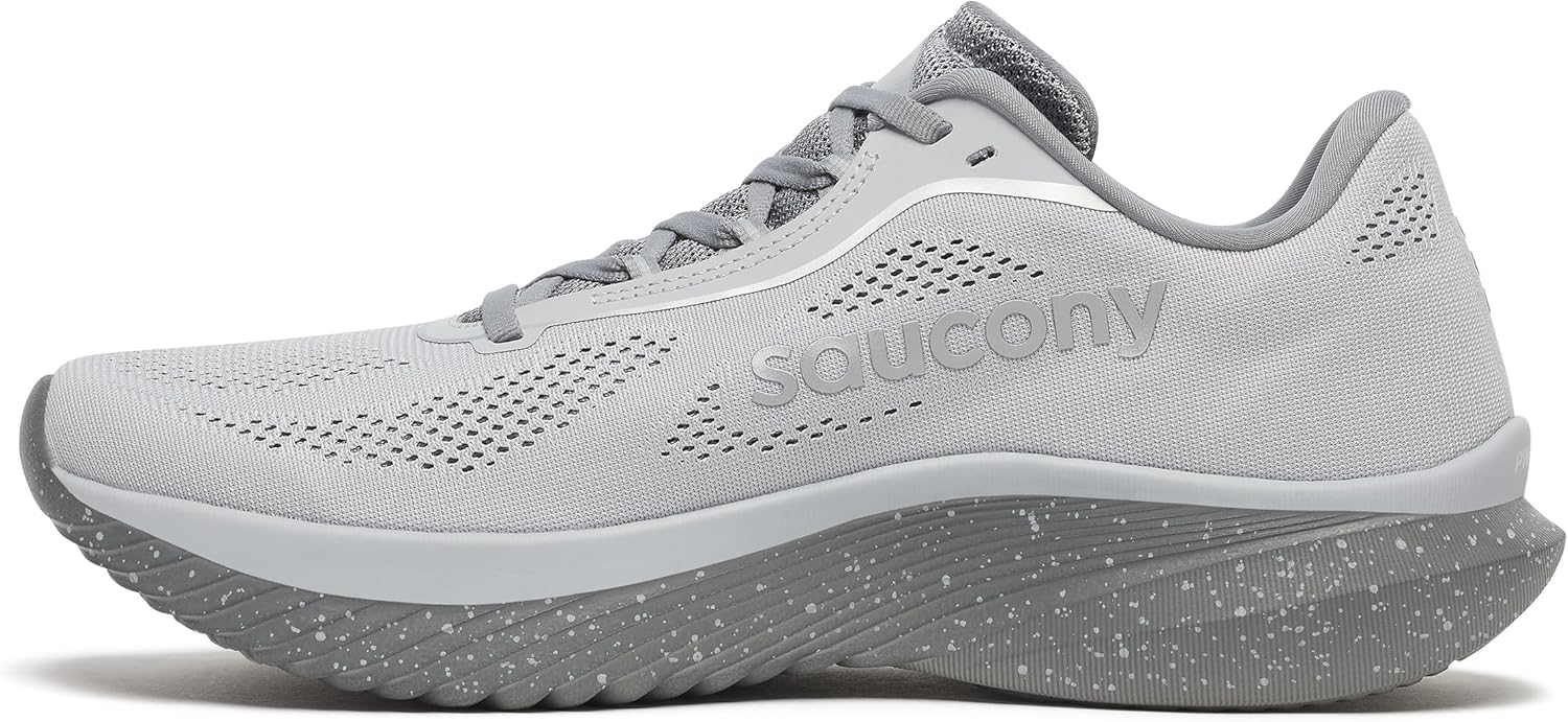 Кроссовки Saucony Kinvara 15 для мужчин, Cloud/Cinder
Кроссовки Saucony Kinvara 15 для мужчин, Cloud/Cinder