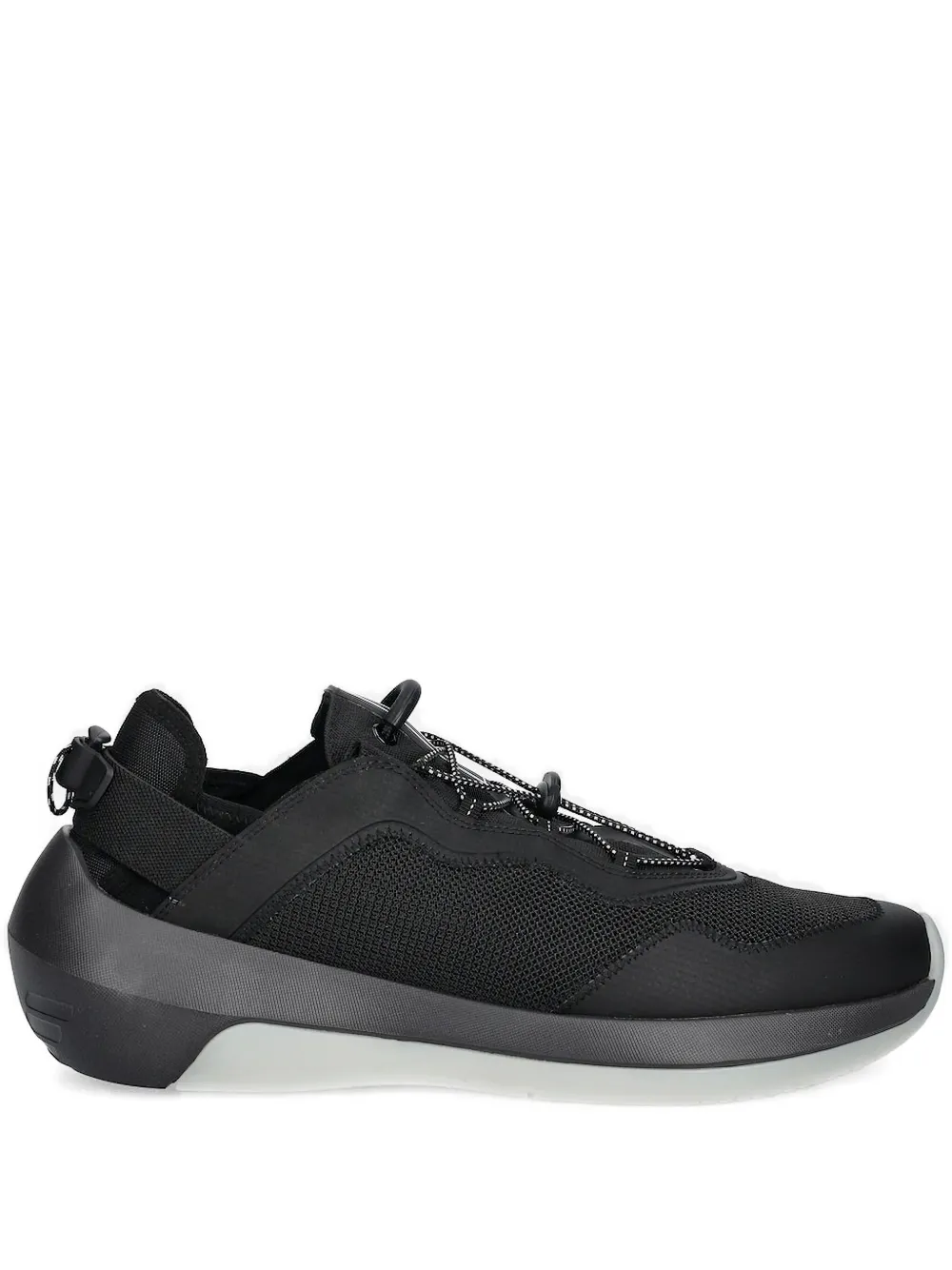 Кроссовки со шнуровкой и сетчатыми вставками EMPORIO ARMANI, черный
Кроссовки со шнуровкой и сетчатыми вставками EMPORIO ARMANI, черный