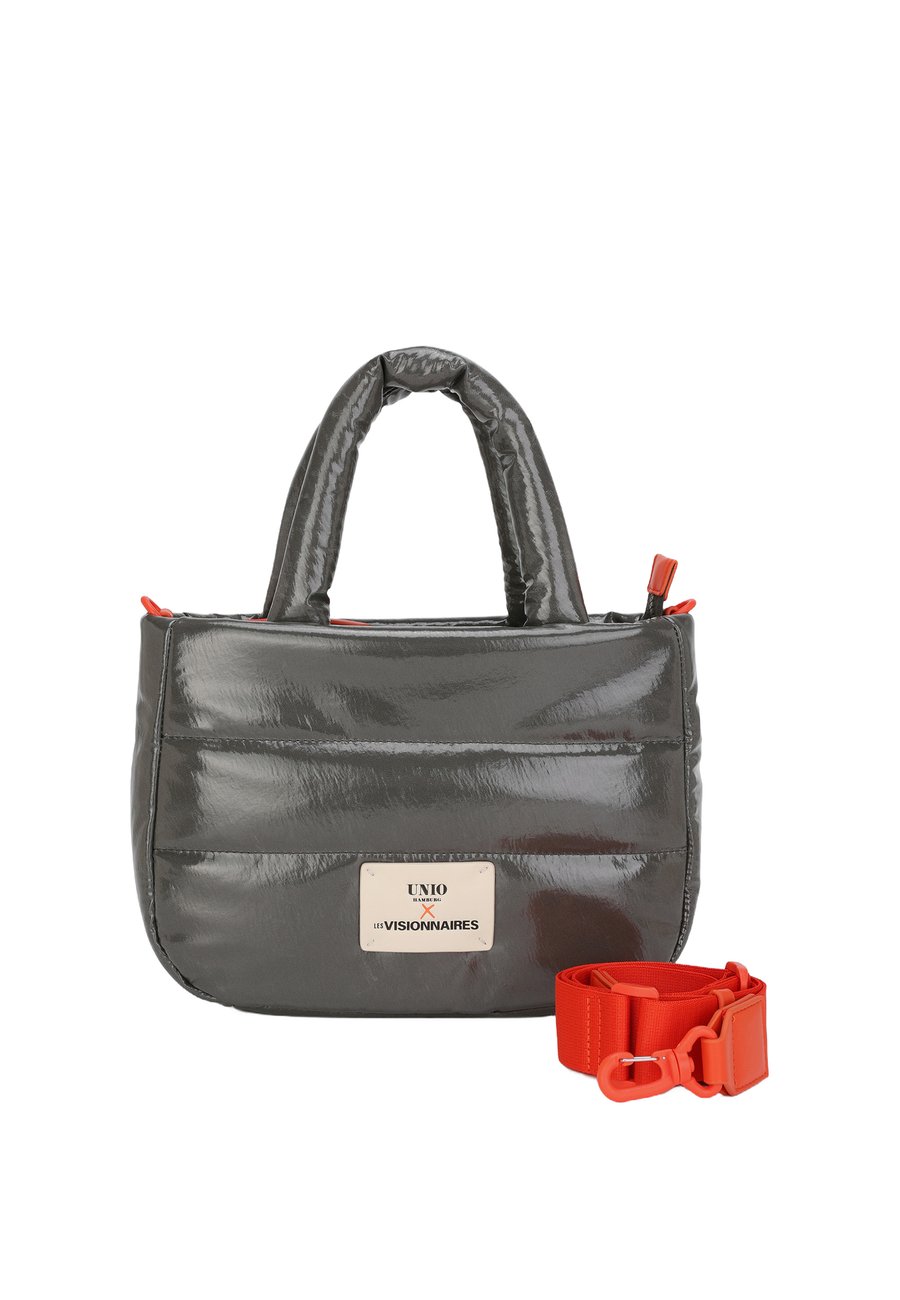 Сумка Les Visionnaires UNIO CORTINA SCHULTER 29 CM, Anthrazith/Anthracite
Сумка Les Visionnaires UNIO CORTINA SCHULTER 29 CM, Anthrazith/Anthracite