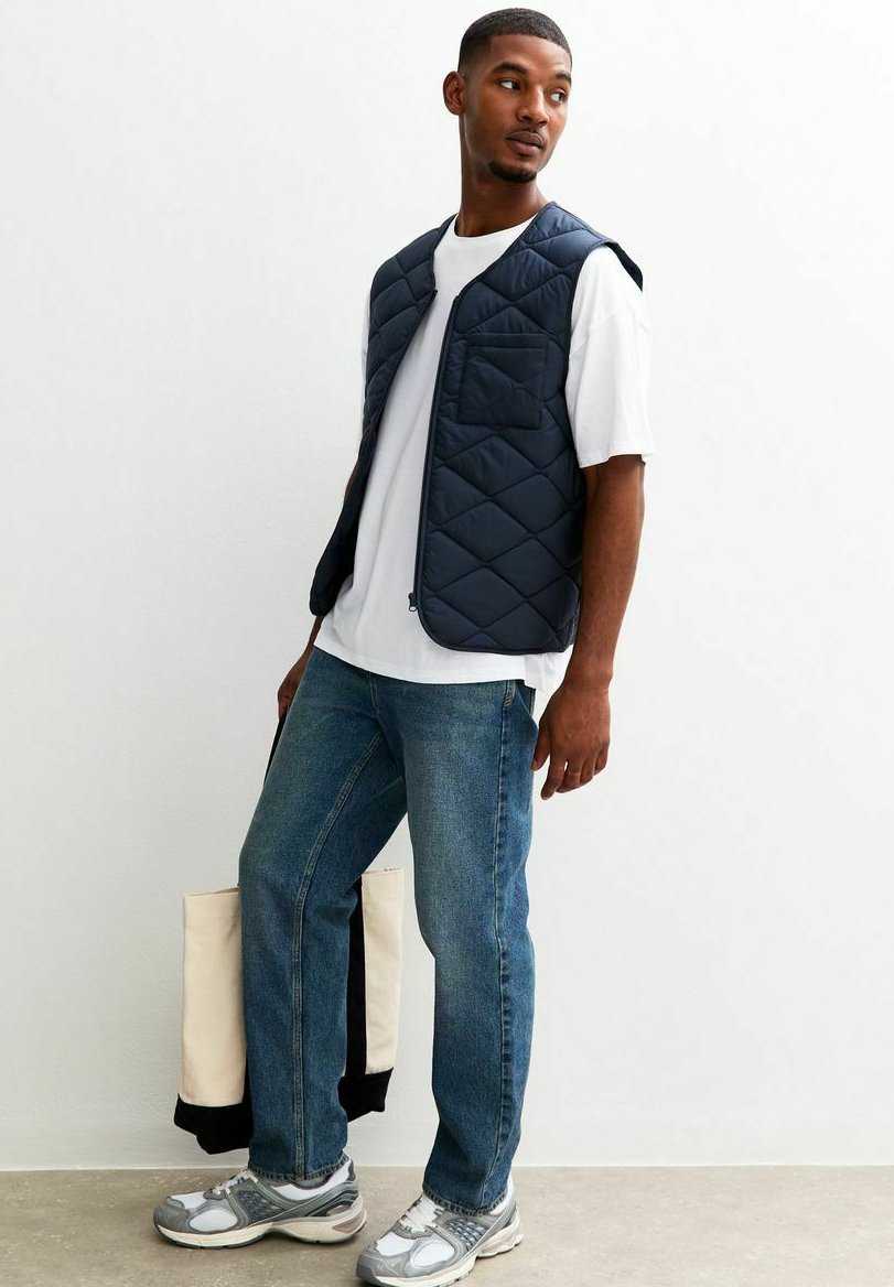 Куртка New Look REGULAR FIT QUILTED PATCH POCKET, Navy/Dark Blue
Куртка New Look REGULAR FIT QUILTED PATCH POCKET, Navy/Dark Blue