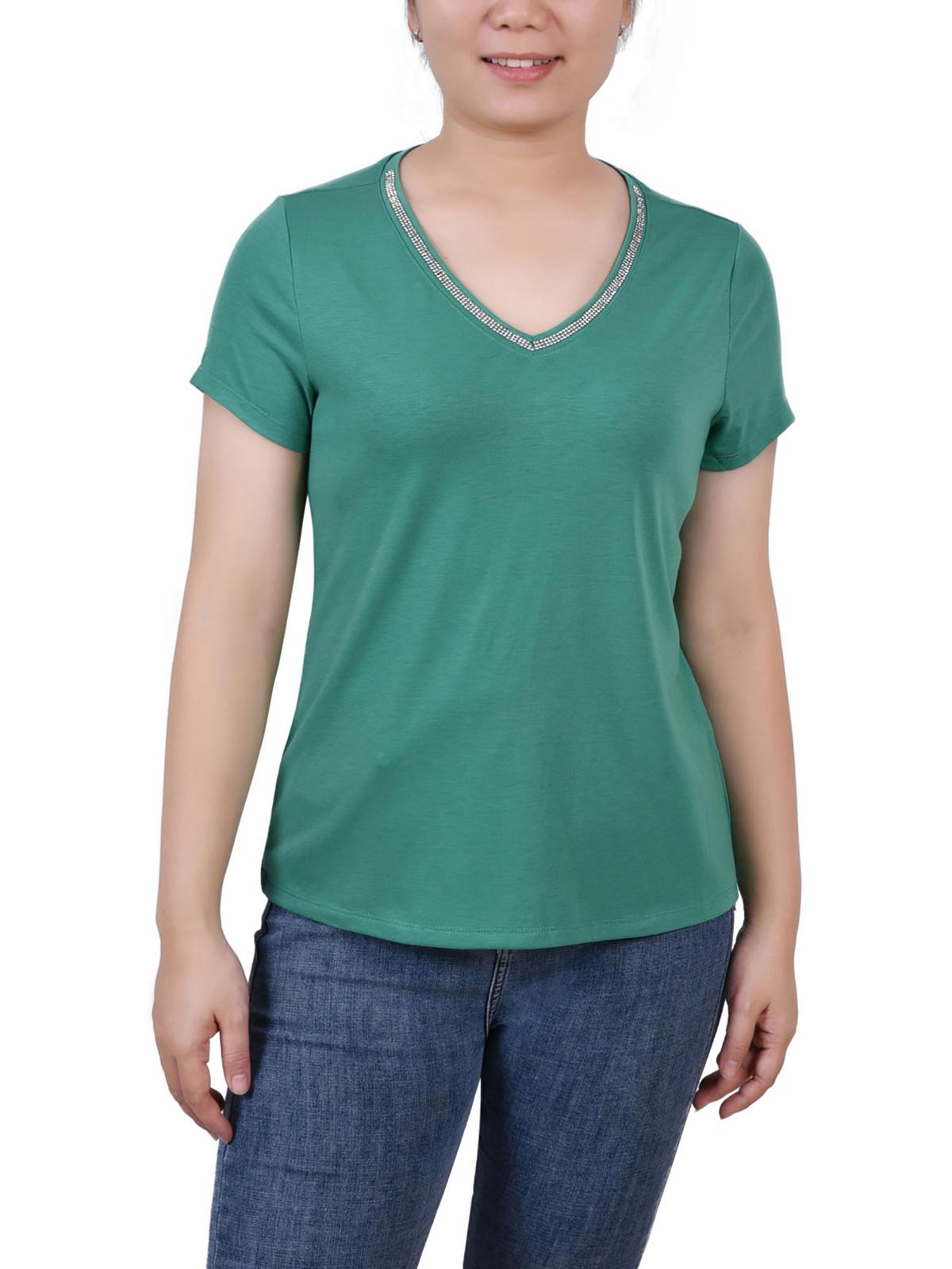 Женская однотонная блузка Petites с отделкой стразами NY Collection, цвет emerald
Женская однотонная блузка Petites с отделкой стразами NY Collection, цвет emerald