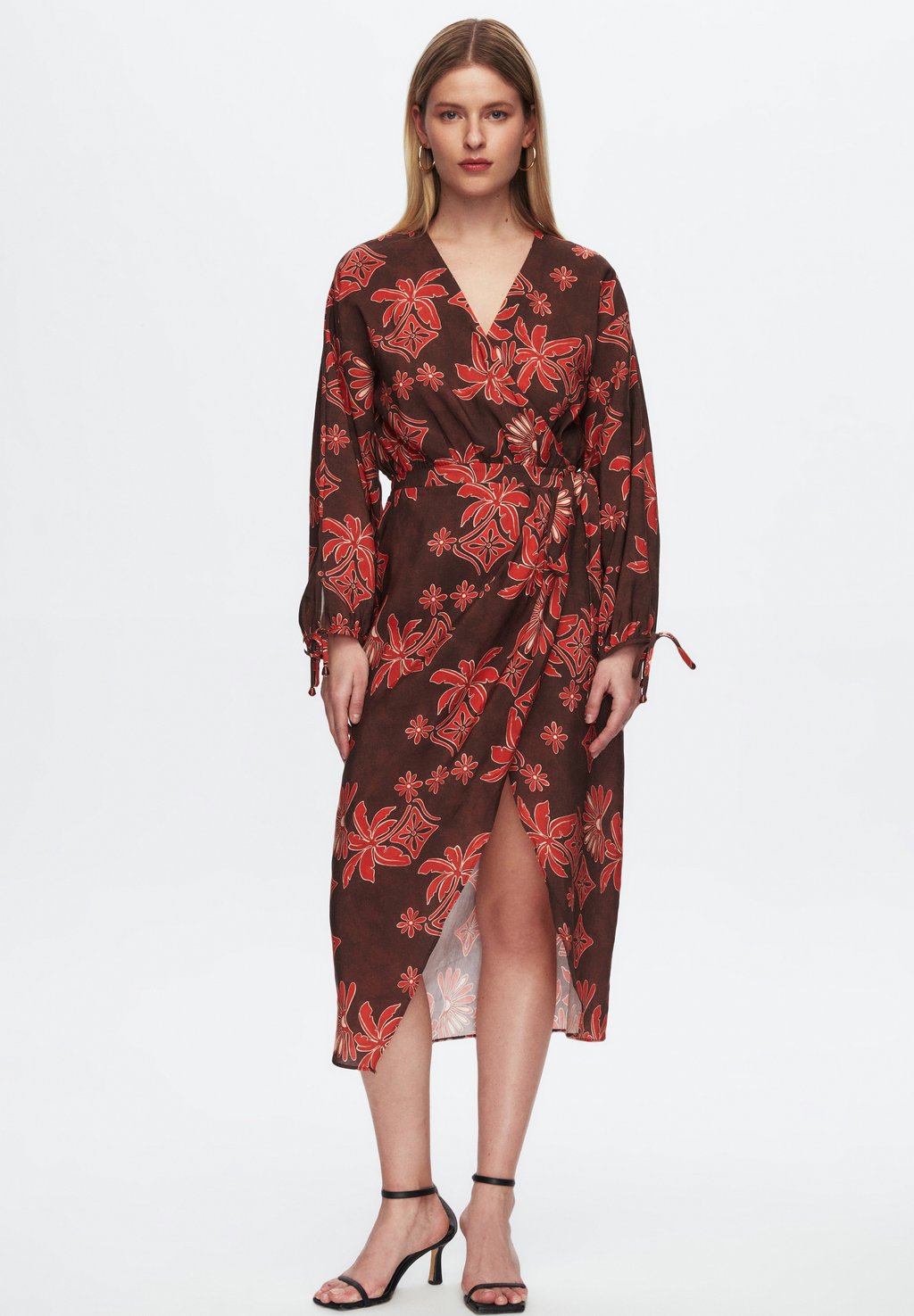 Повседневное платье WRAPPED LONG adL, коричневый
Повседневное платье WRAPPED LONG adL, коричневый