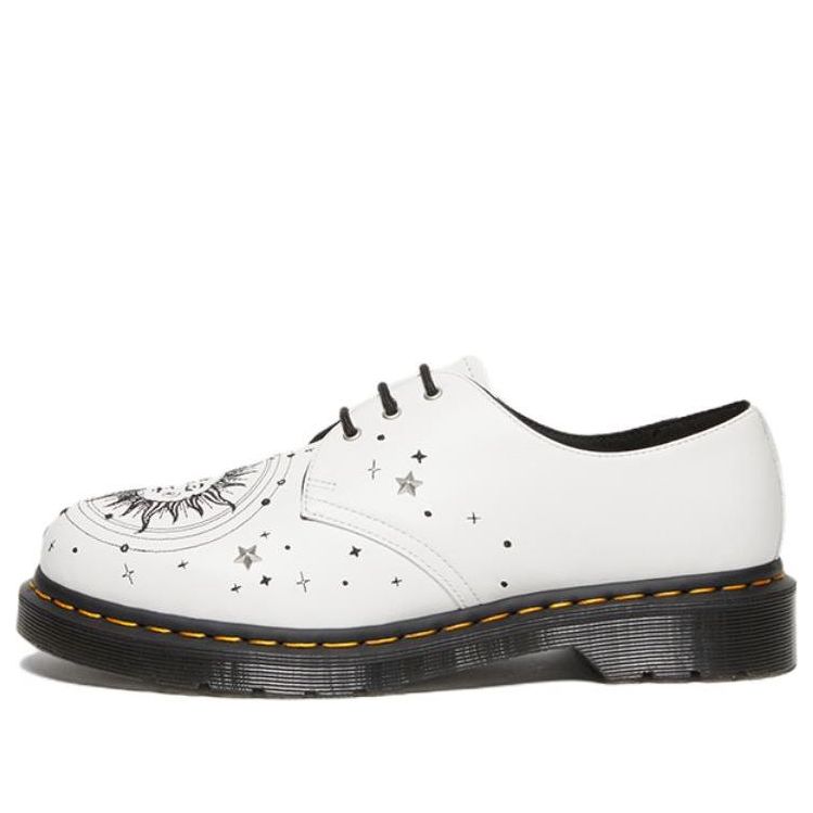 Кроссовки Dr. Martens 1461 Cosmic Embroidered Leather Oxford Shoes 'White'
Кроссовки Dr. Martens 1461 Cosmic Embroidered Leather Oxford Shoes 'White'