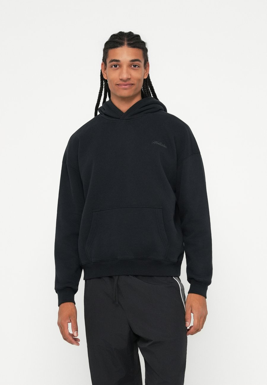 Худи Hollister Co. BOXY MIN LOGO, Black
Худи Hollister Co. BOXY MIN LOGO, Black