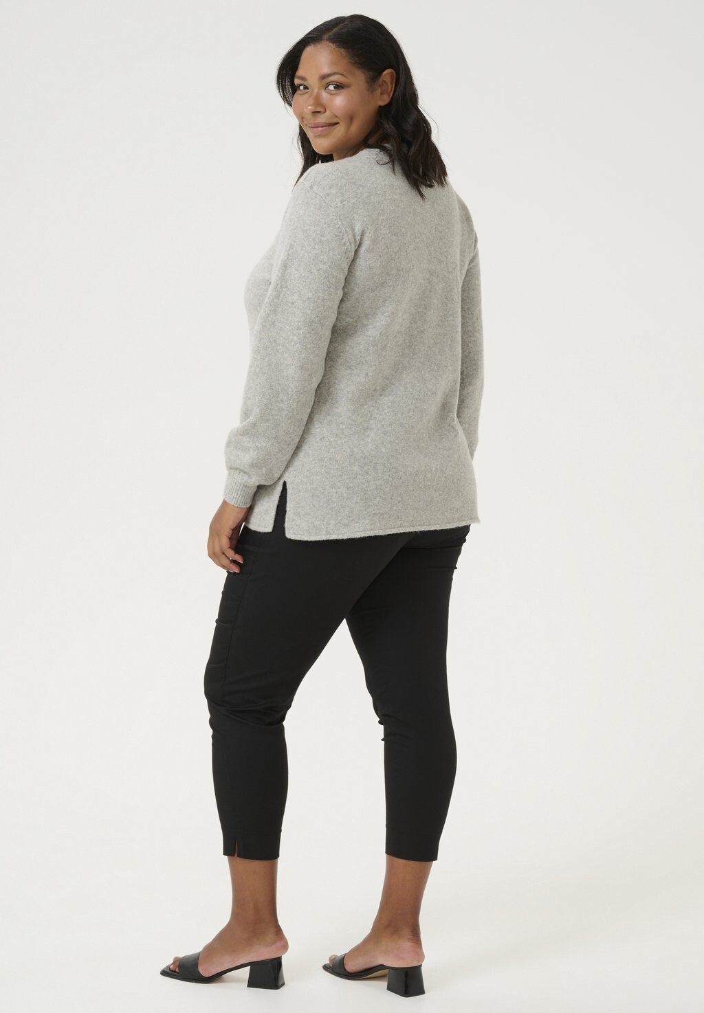 Джемпер ZADINA Kaffe Curve, серый
Джемпер ZADINA Kaffe Curve, серый