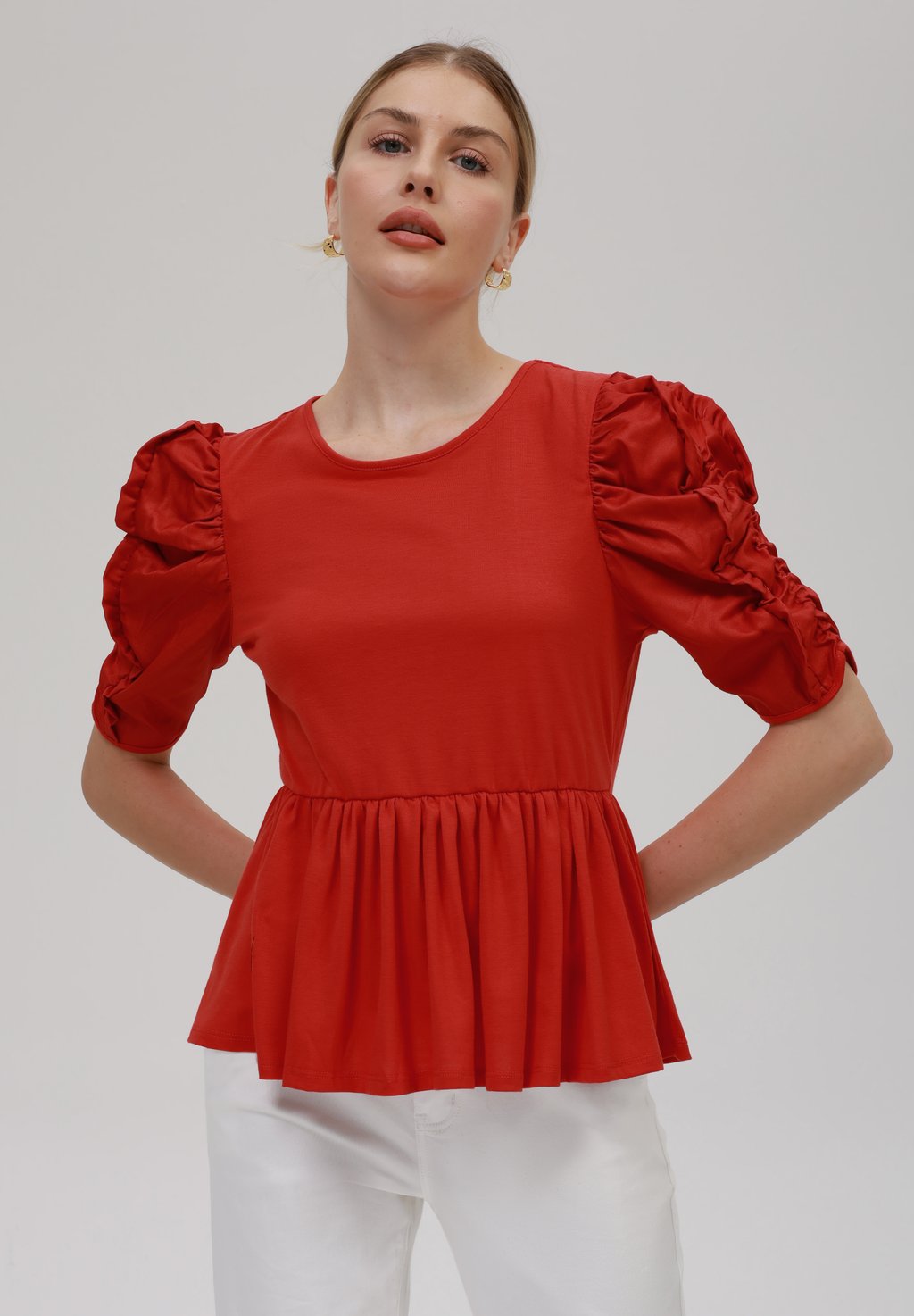 Базовая футболка Anna Field, красный
Базовая футболка Anna Field, красный