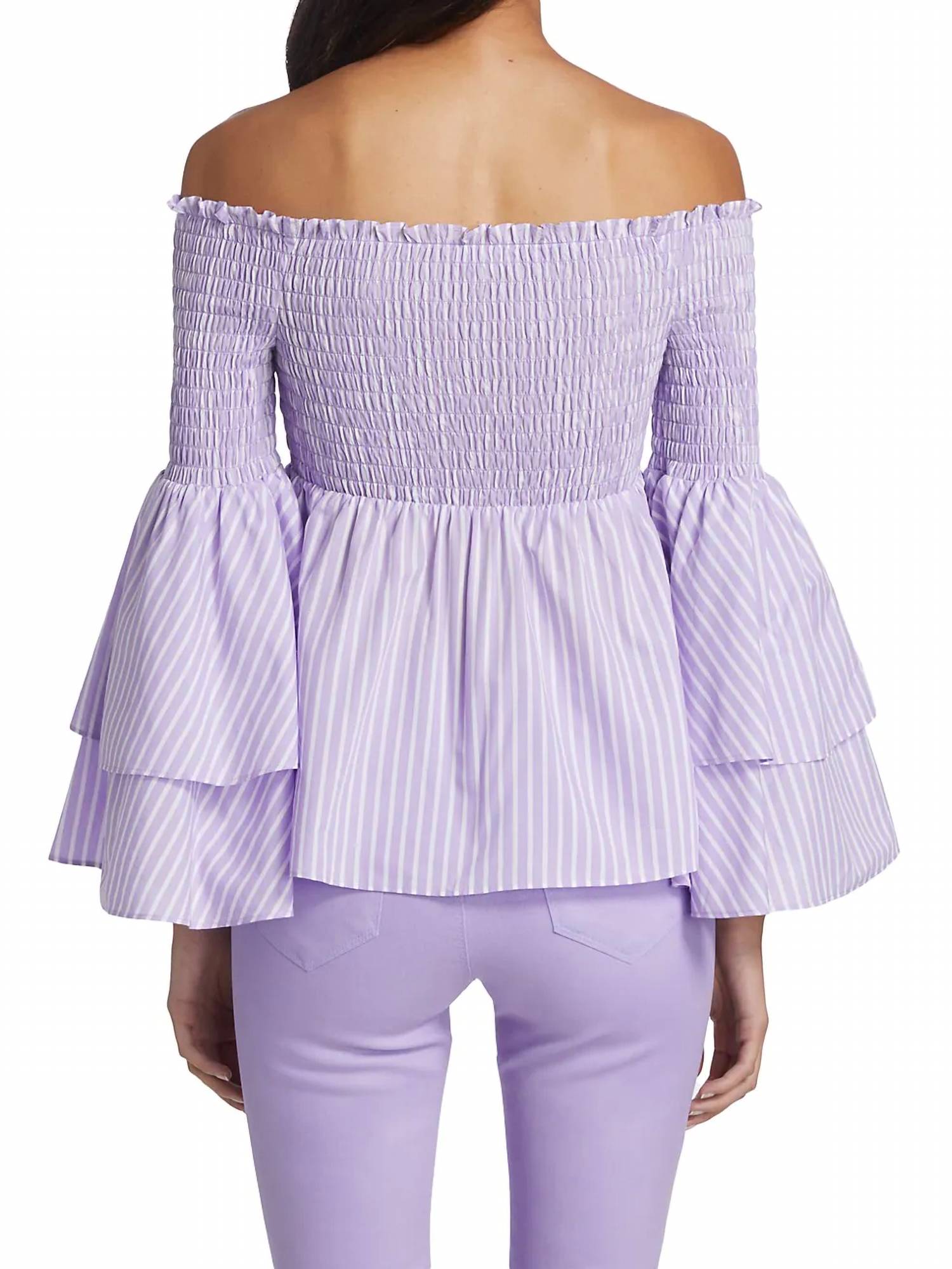 Блуза Denver с открытыми плечами в полоску лавандового и белого цвета L'Agence
Блуза Denver с открытыми плечами в полоску лавандового и белого цвета L'Agence