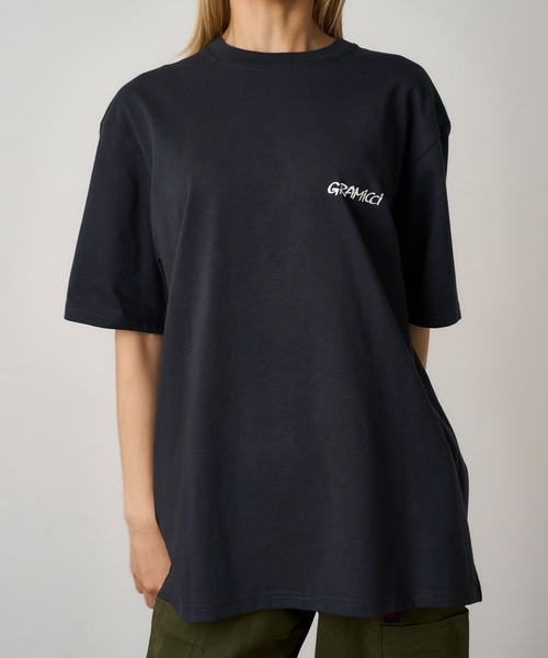 Футболка с принтом Gramicci, черный
Футболка с принтом Gramicci, черный