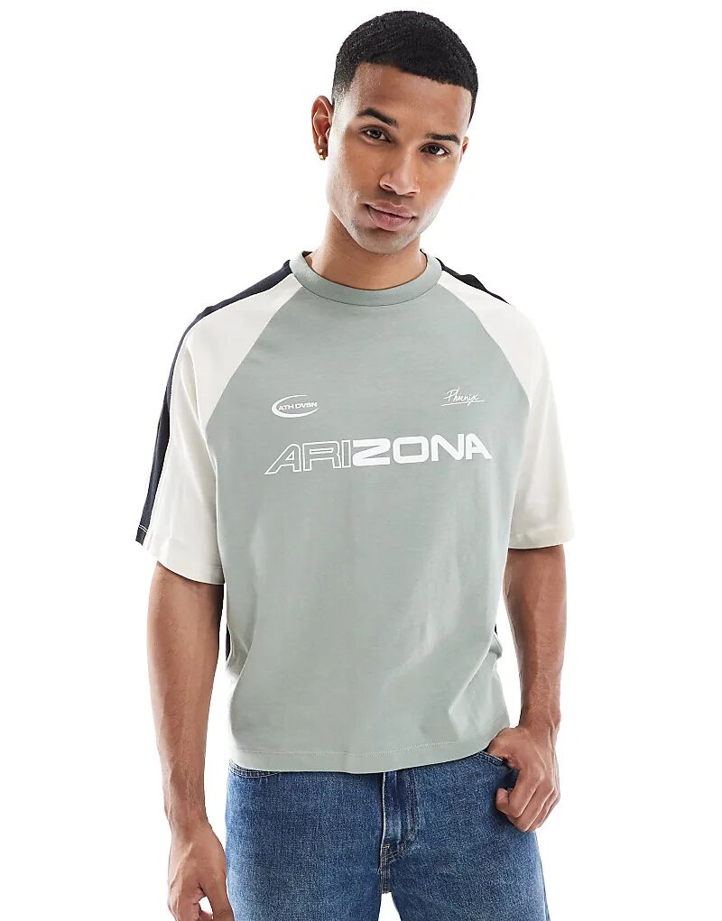 Футболка свободного кроя ASOS DESIGN oversize с выкройными панелями и спортивной графикой в шалфейно-зеленом цвете
Футболка свободного кроя ASOS DESIGN oversize с выкройными панелями и спортивной графикой в шалфейно-зеленом цвете