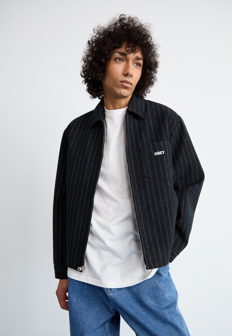 Куртка Obey Clothing VERNON ZIP JACKET, Navy/Multi-Coloured/Dark Blue
Куртка Obey Clothing VERNON ZIP JACKET, Navy/Multi-Coloured/Dark Blue