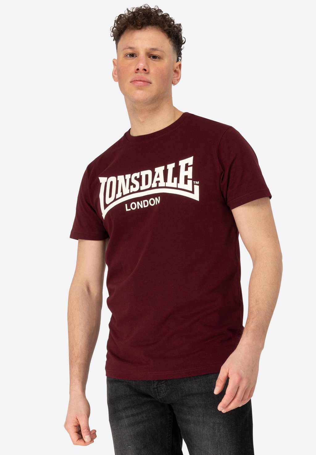 Футболка с принтом NORMALE PASSFORM FULWOOD Lonsdale, красный
Футболка с принтом NORMALE PASSFORM FULWOOD Lonsdale, красный