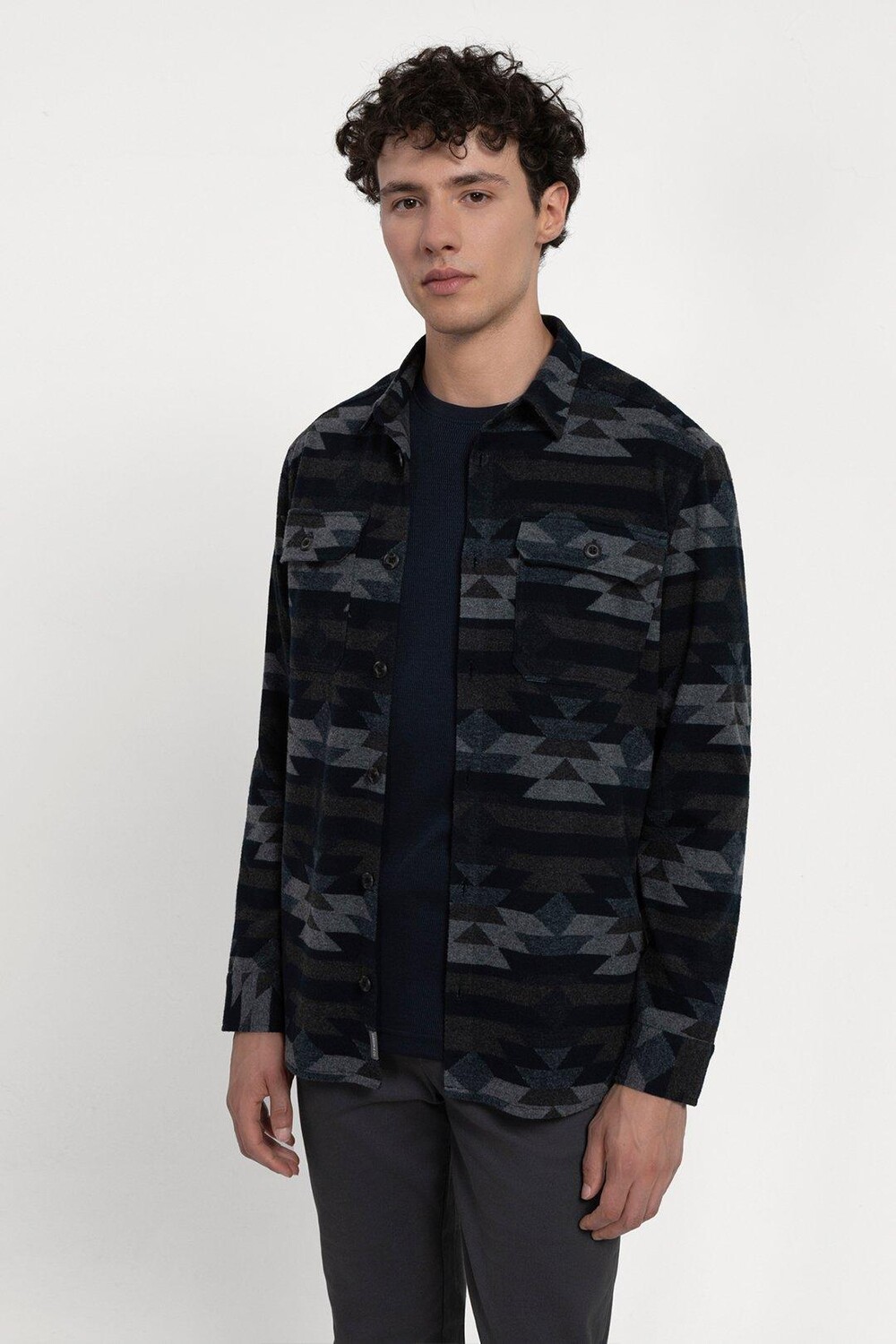 Темно-синяя повседневная рубашка из джерси с ацтекским принтом Larsson & Co, темно-синий 
Темно-синяя повседневная рубашка из джерси с ацтекским принтом Larsson & Co, темно-синий