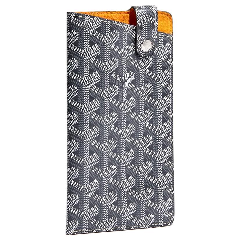 GOYARD Сумка для телефона Montmartre Canvas With Leather, большая, унисекс, серая
GOYARD Сумка для телефона Montmartre Canvas With Leather, большая, унисекс, серая