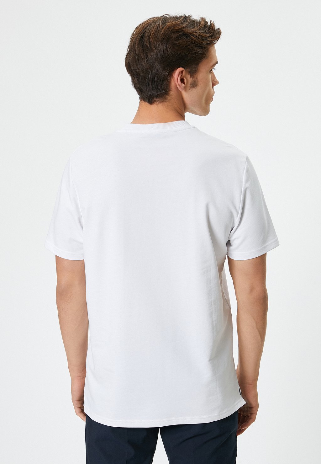 Базовая футболка Koton, белый
Базовая футболка Koton, белый