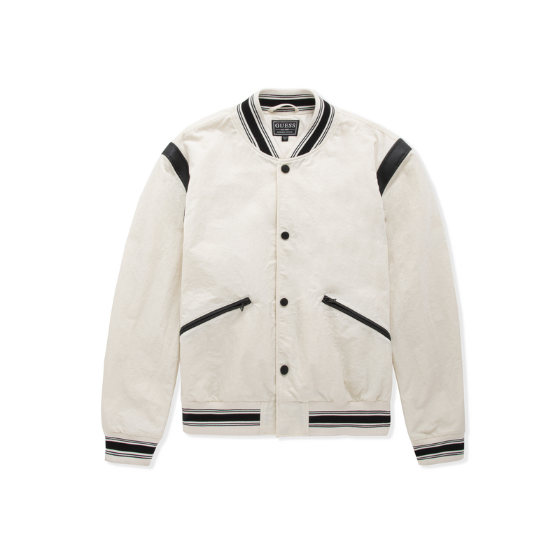 Guess Мужская куртка G011 Белая, бейсбольный воротник, средней толщины, другие характеристики
Guess Мужская куртка G011 Белая, бейсбольный воротник, средней толщины, другие характеристики