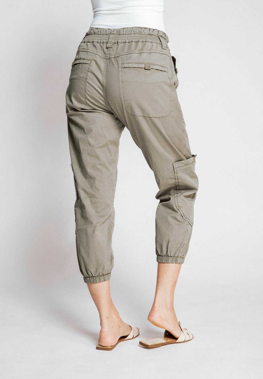 Тканевые брюки Zhrill, зеленые
Тканевые брюки Zhrill, зеленые