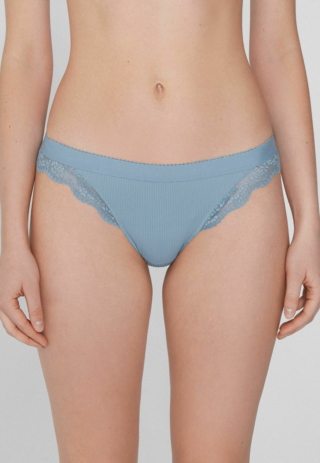 Стринги BRAZILIAN LOUNGE RETREAT Tezenis, темно-синий
Стринги BRAZILIAN LOUNGE RETREAT Tezenis, темно-синий