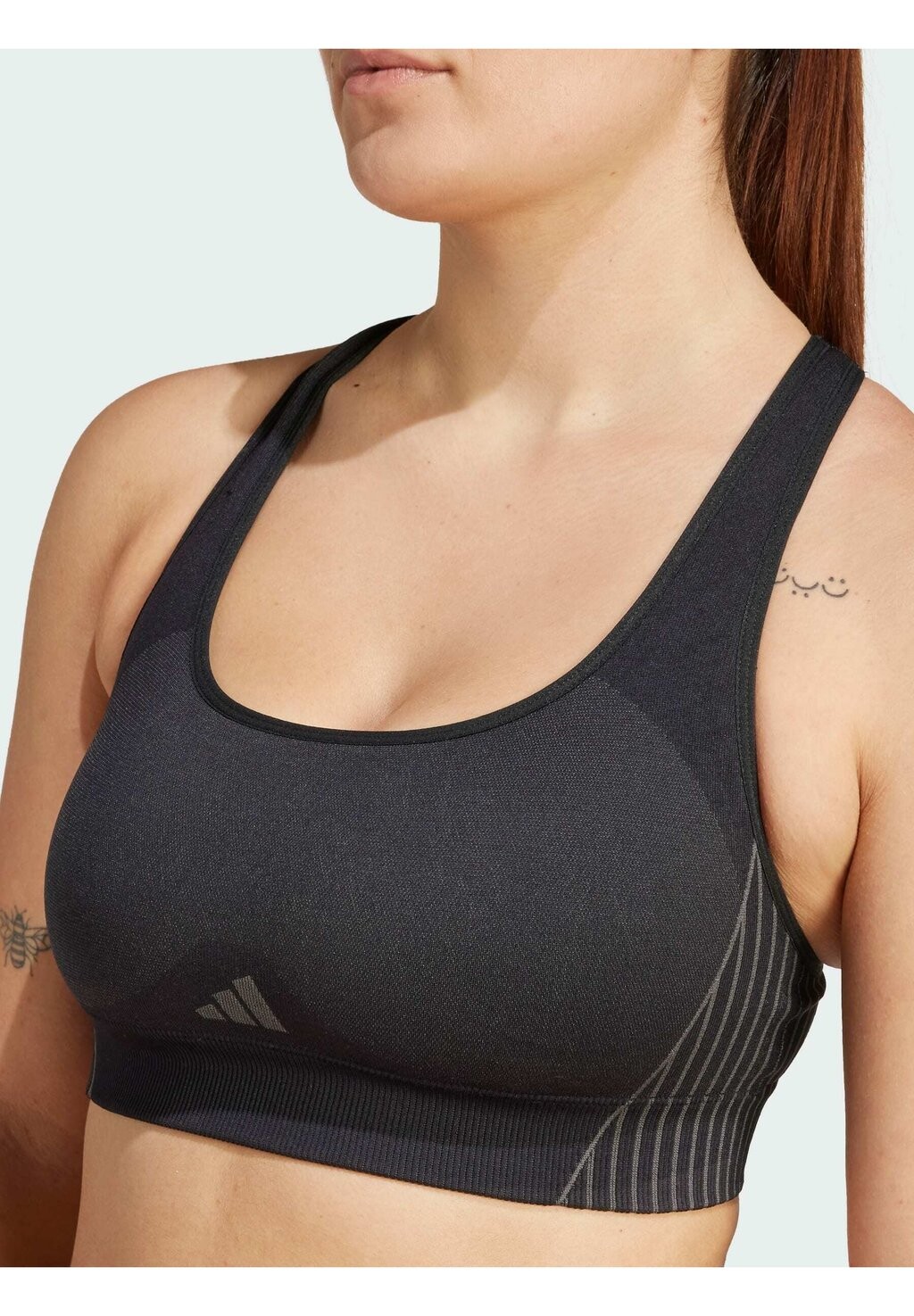 Спортивный бюстгальтер средней поддержки AERO adidas Performance, цвет black grey six
Спортивный бюстгальтер средней поддержки AERO adidas Performance, цвет black grey six