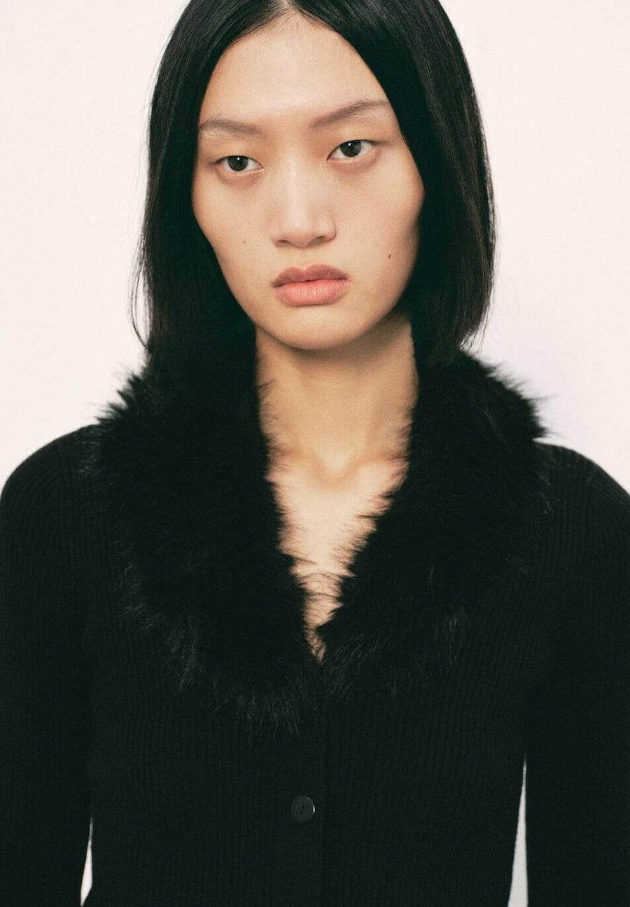 Кардиган Mango Cardigan, Black
Кардиган Mango Cardigan, Black