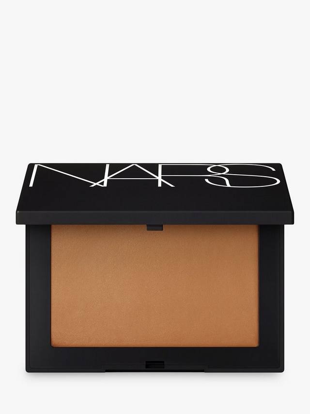 Пудра для фиксации макияжа с эффектом светоотражения NARS, Mesa
Пудра для фиксации макияжа с эффектом светоотражения NARS, Mesa